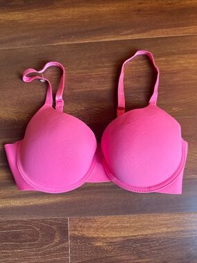 JUICY COUTURE Pink Push Up Underwire Bra Size 34C